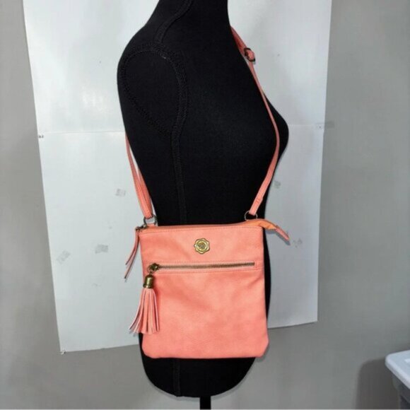 Fiorelli Crossbody Bag Purse Peach Pocket Adjustable Strap Tassel Zip 8x7.5” - Picture 2 of 8